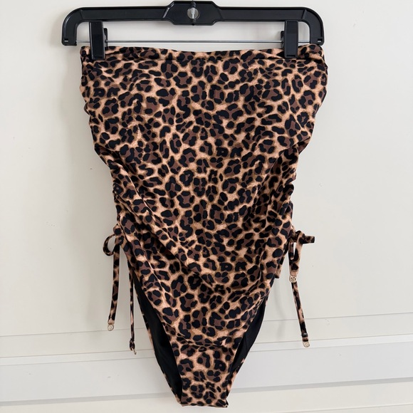New! Victoria’s Secret Leopard Strapless Ruched Swimsuit Medium 41828 - Picture 2 of 8